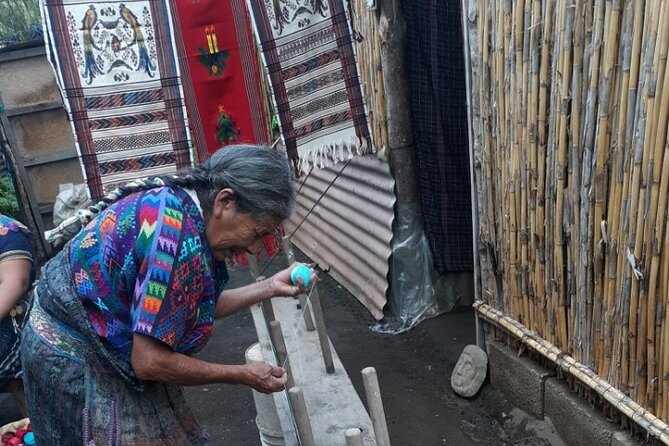 San Antonio Aguascalientes Weaving Tour from Antigua - Returning to Antigua after the meal