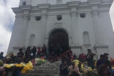 Shared shuttle – Visit Chichicastenango Market