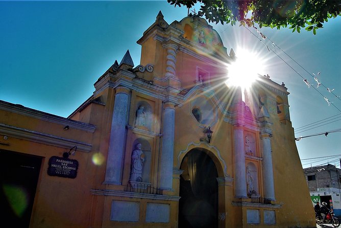 Tour of towns around Antigua Guatemala and Hobitenango - San Antonio Aguas Calientes and the cultural focus