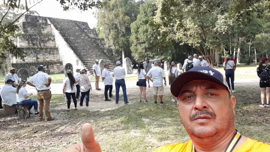 Tour to Tikal: from Mundo Maya Airport in Flores - Lunch, shopping, and the return ride