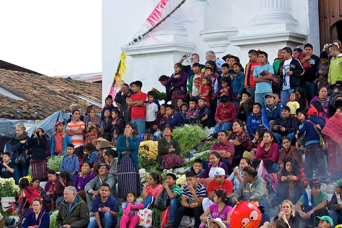 Traditional & Colorful Chichicastenango Market Walking Tour - Santo Tomás Church and the Popol Vuh connection