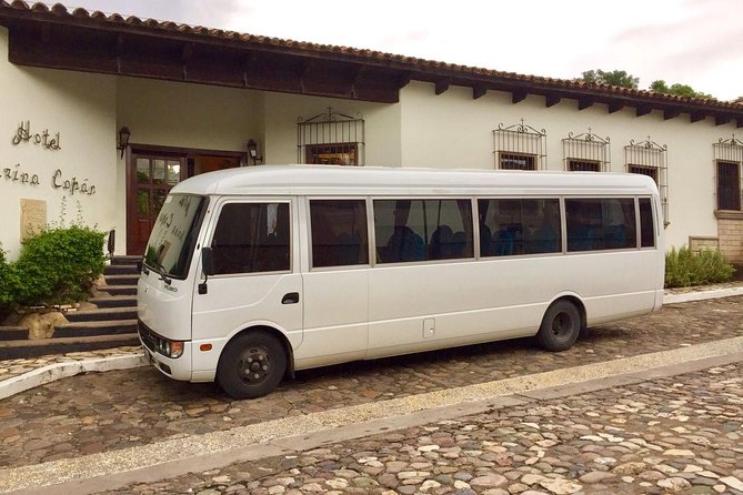 Transfer from Airport to Antigua - The one-hour road to Antigua