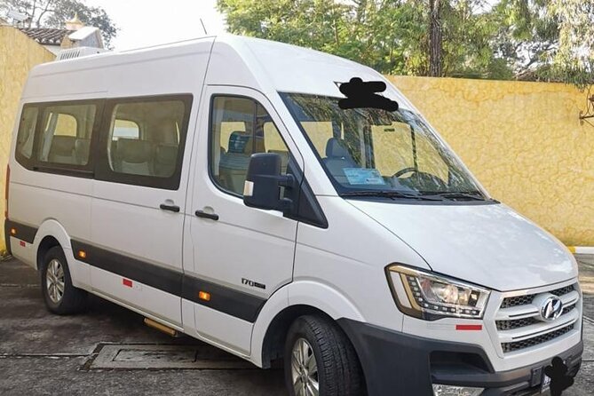 Transportation Airport to Tikal (One Way) - Meeting your driver at Santa Elena Airport