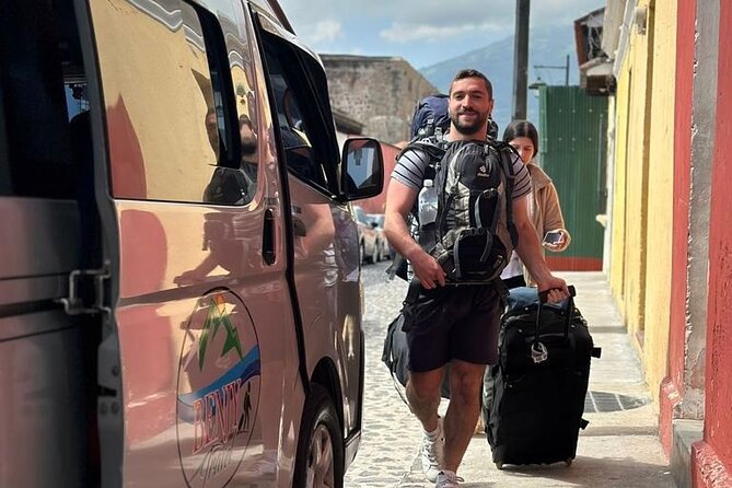 Transporte Compartido de San Pedro- Antigua viceversa - Starting the ride ten minutes early