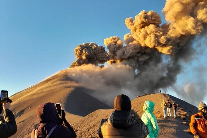 Two day hiking tour to the Acatenango Volcano - Cold cabins and a short night at altitude