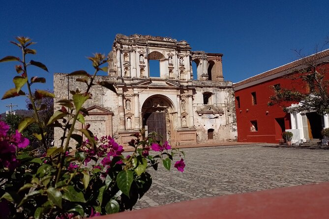 Walking tour Jewels of Antigua : A Tour of the Unmissable - Nim Po’t, where craft becomes part of the lesson