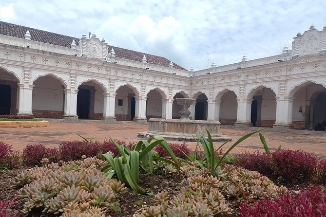 Walking tour Jewels of Antigua : A Tour of the Unmissable - La Merced and Antigua’s Baroque character